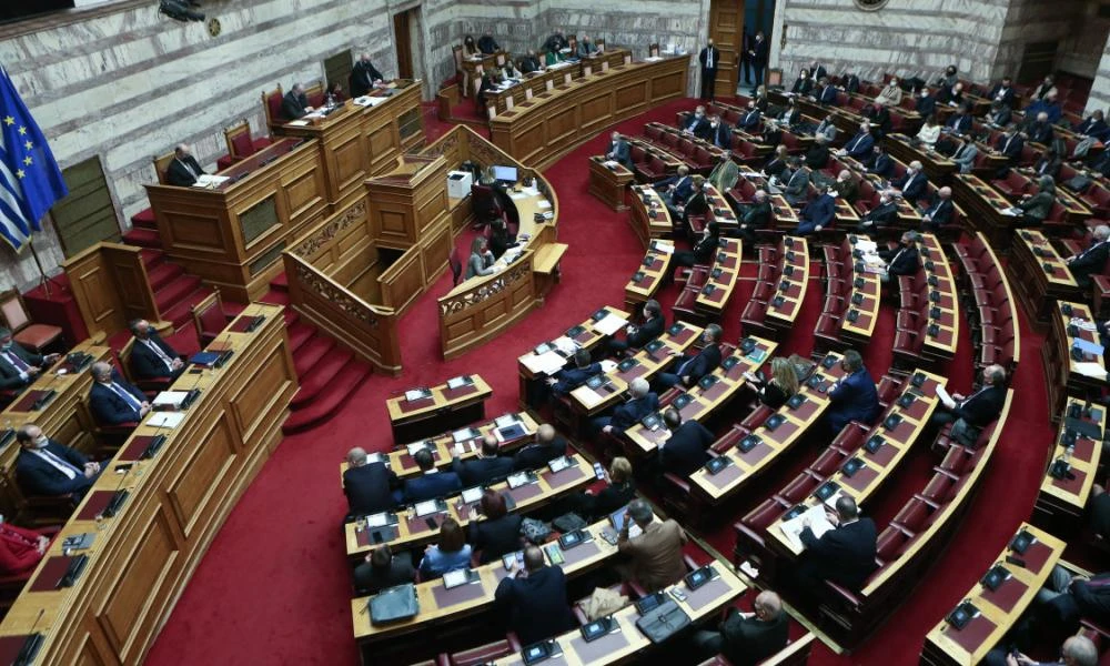 Τροπολογία με ευνοϊκή ρύθμιση για τους προϋπολογισμούς των δήμων